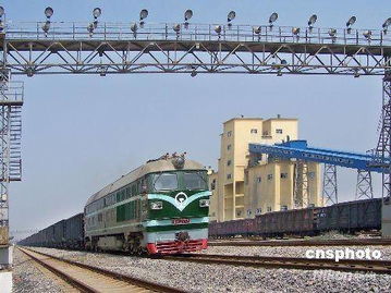 中國鐵路貨運(yùn)價(jià)格上調(diào)對(duì)道路貨物運(yùn)輸?shù)挠绊懛治? class=